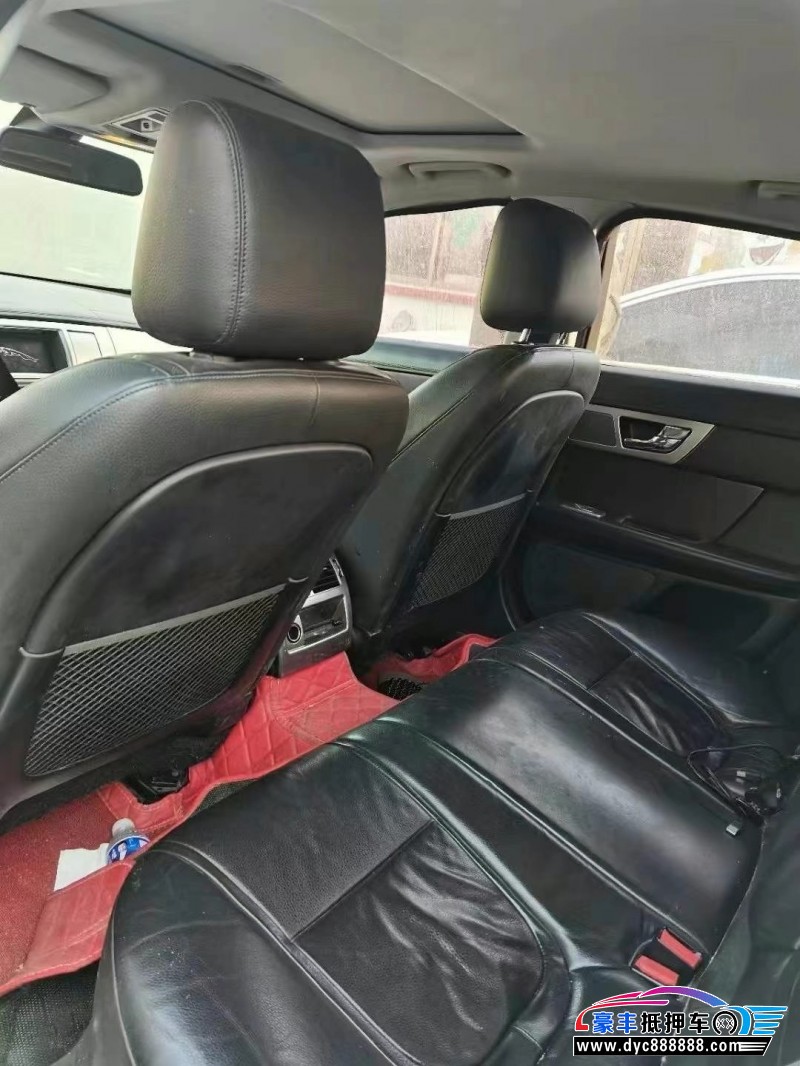 13年捷豹XF轿车抵押车出售