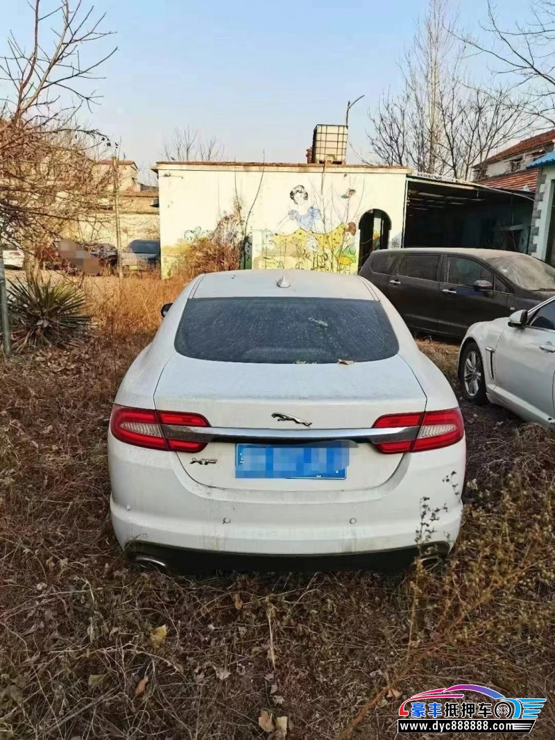 13年捷豹XF轿车抵押车出售