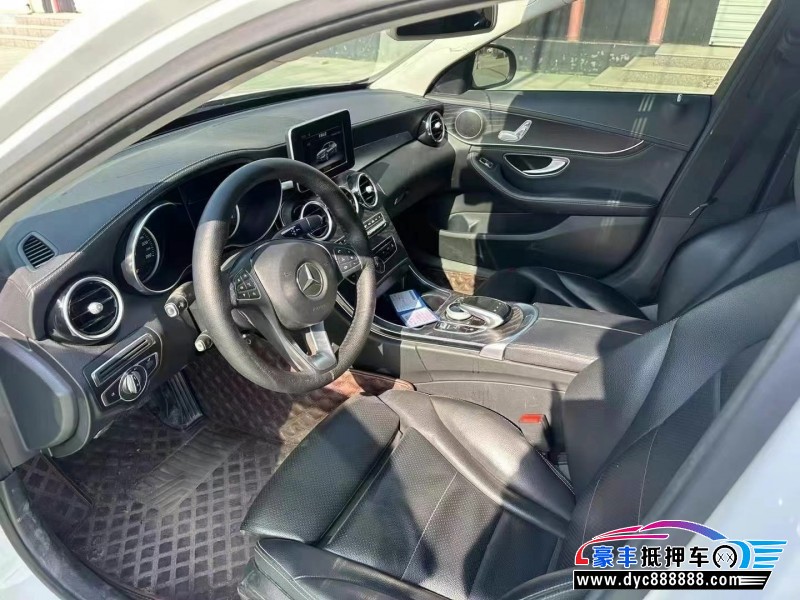 17年奔驰C轿车抵押车出售