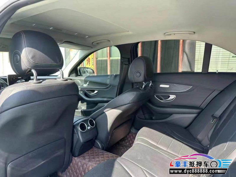 17年奔驰C轿车抵押车出售