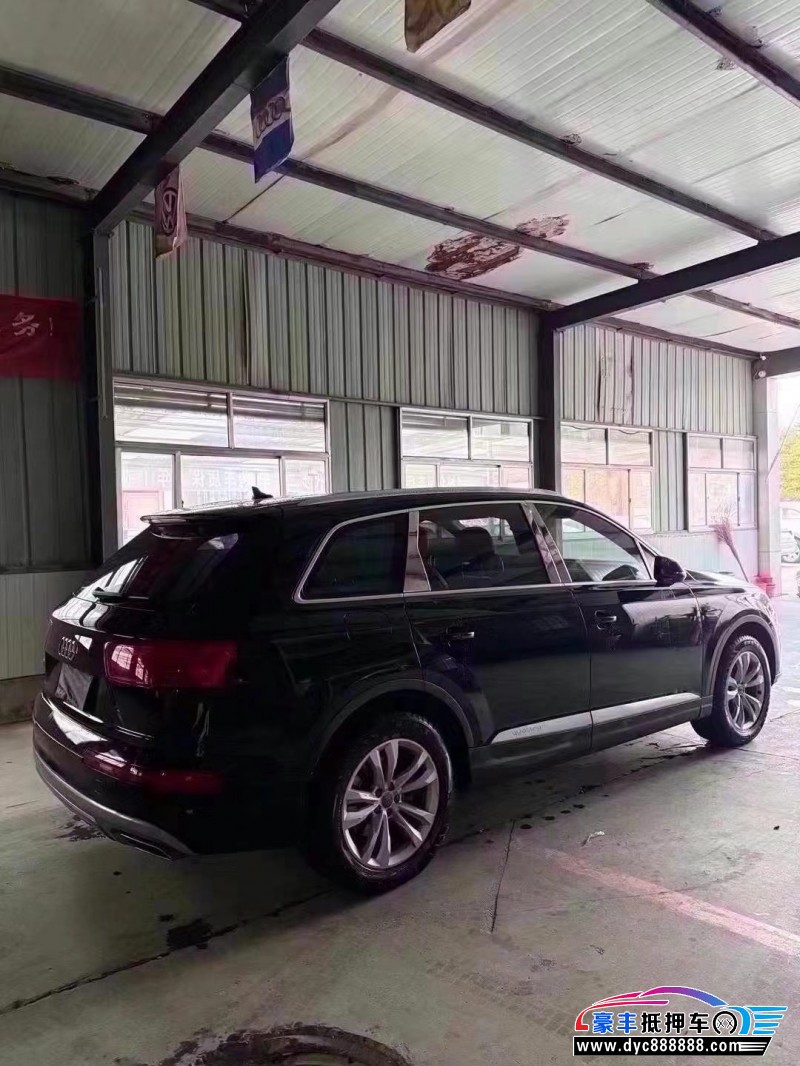 16年奥迪Q7轿车抵押车出售