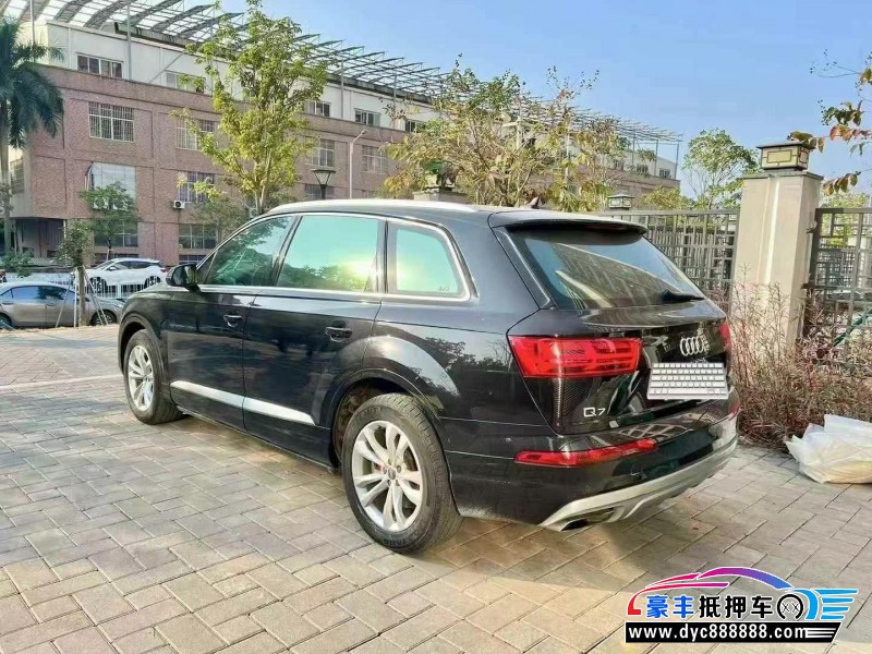 19年奥迪Q7轿车抵押车出售