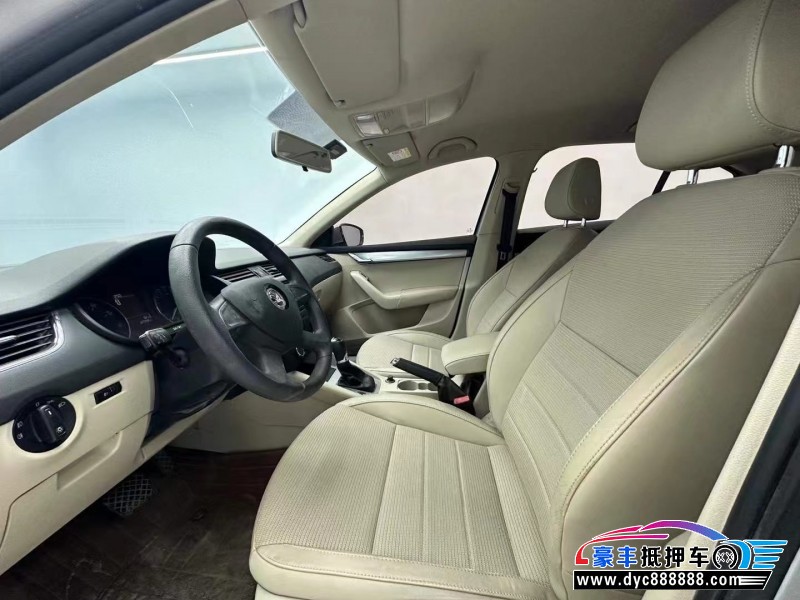 15年斯柯达明锐轿车抵押车出售