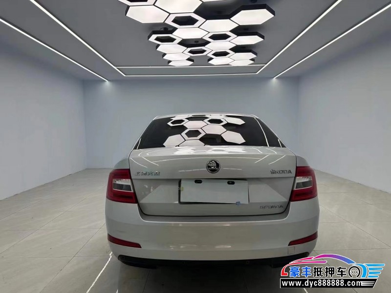 15年斯柯达明锐轿车抵押车出售