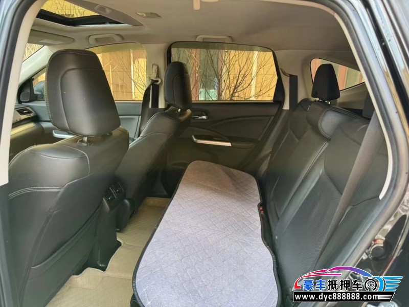 16年本田CR-V轿车抵押车出售