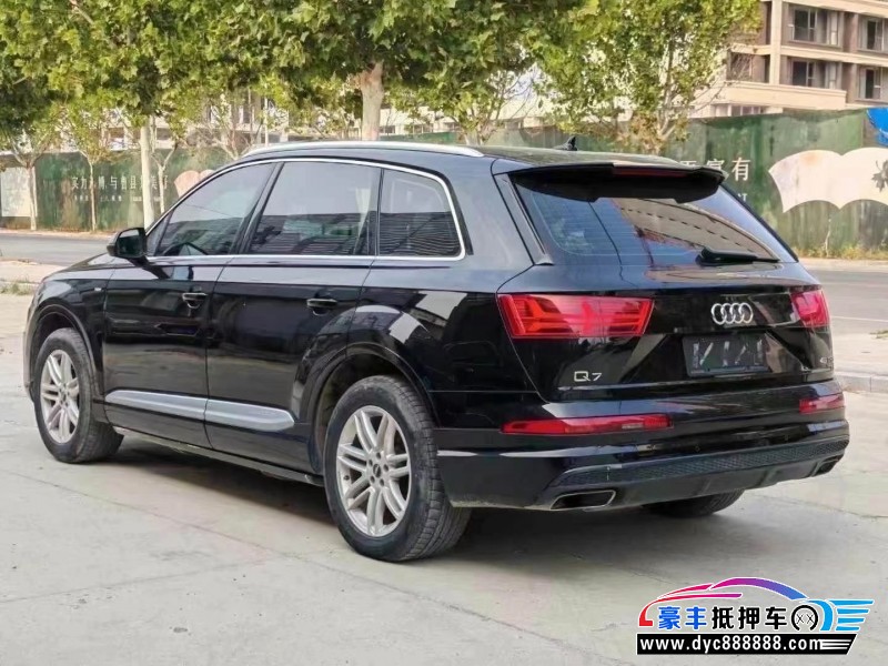 18年奥迪Q7轿车抵押车出售