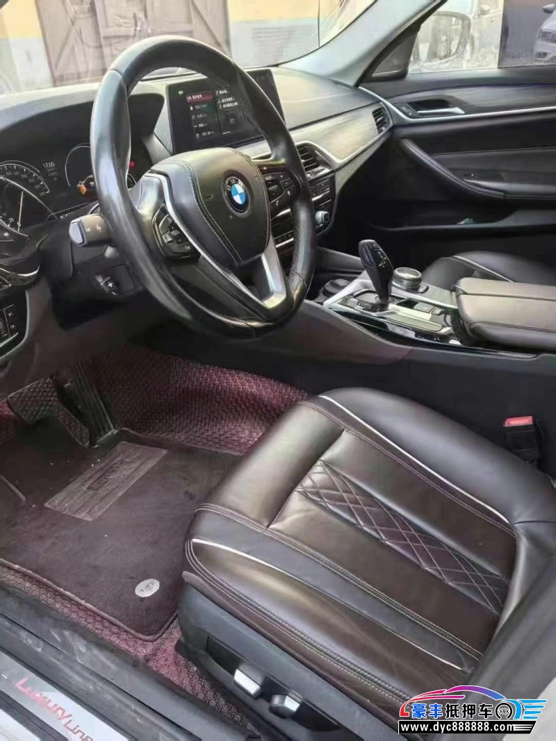 17年宝马5系轿车抵押车出售