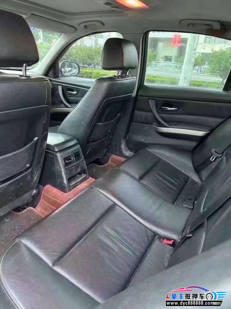 12年宝马3系轿车抵押车出售