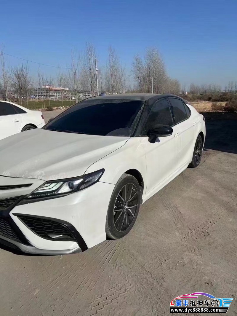 22年丰田凯美瑞轿车抵押车出售