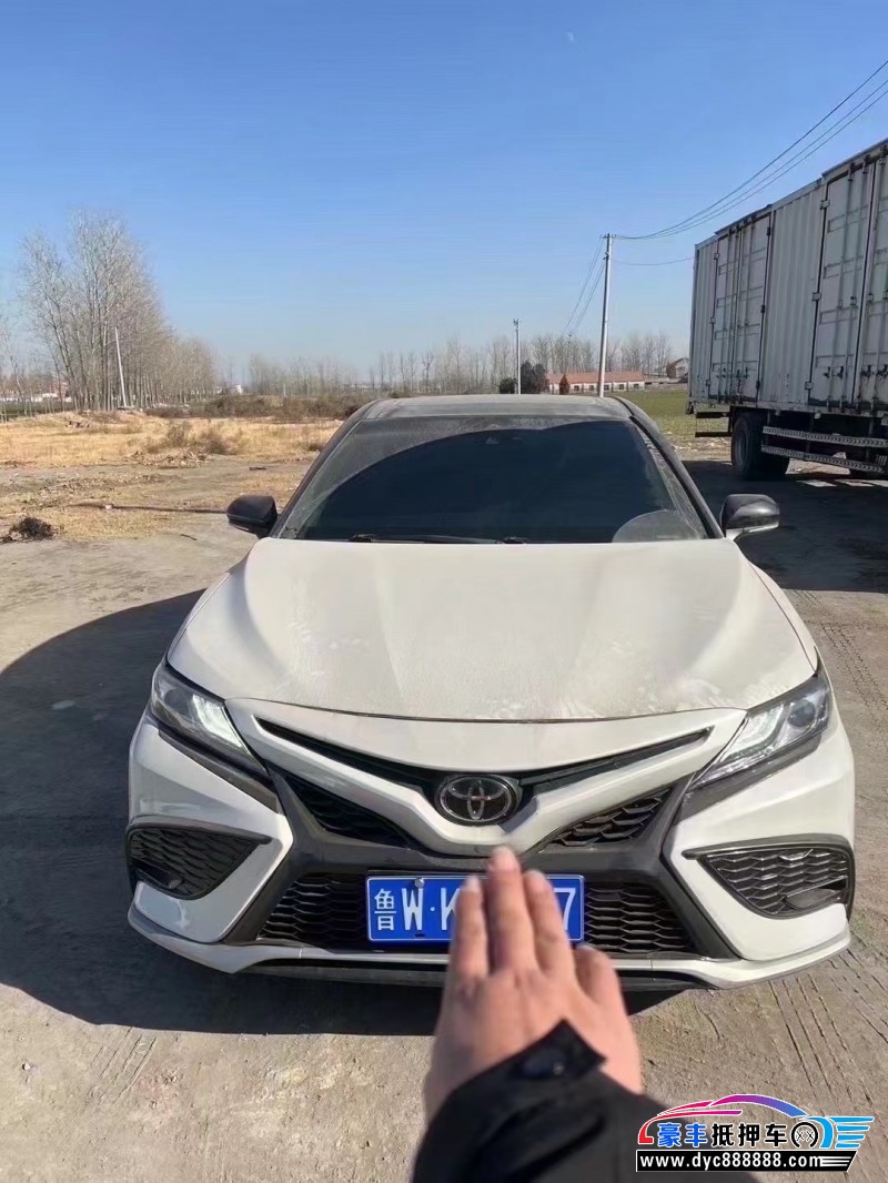 22年丰田凯美瑞轿车抵押车出售