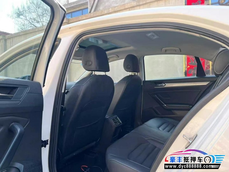 17年大众凌渡轿车抵押车出售