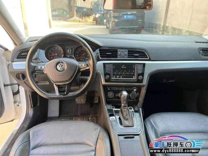 17年大众凌渡轿车抵押车出售