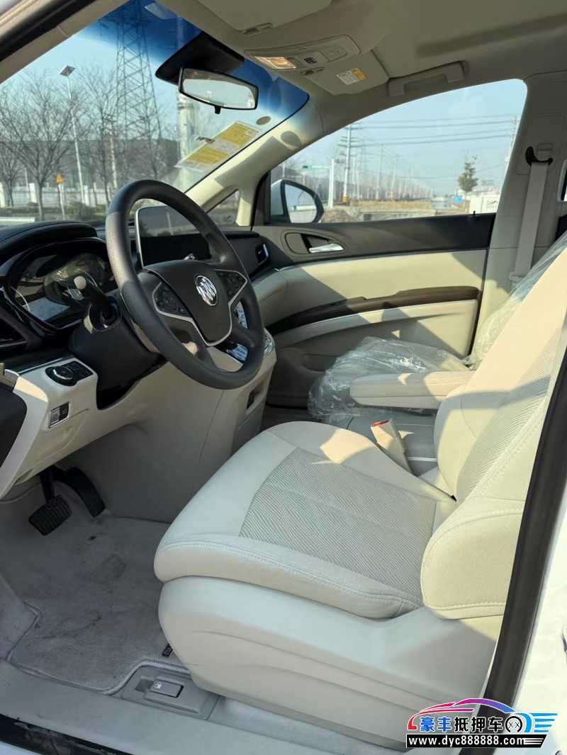 24年别克GL8轿车抵押车出售