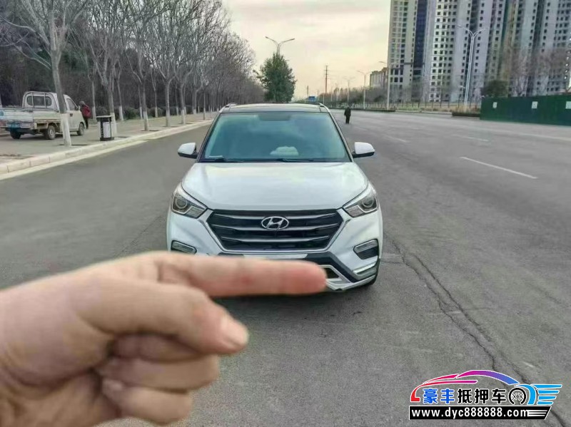 17年现代ix25轿车抵押车出售