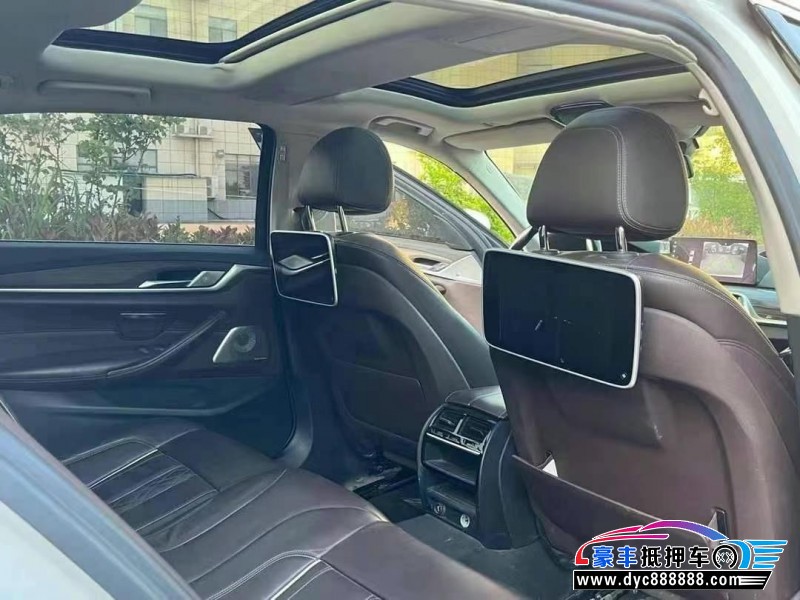 18年宝马5系轿车抵押车出售