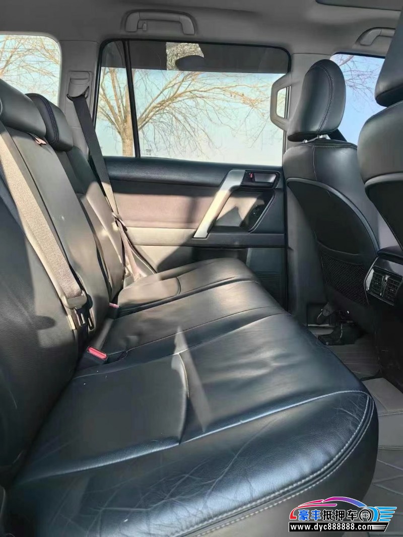 17年丰田普拉多（霸道）轿车抵押车出售