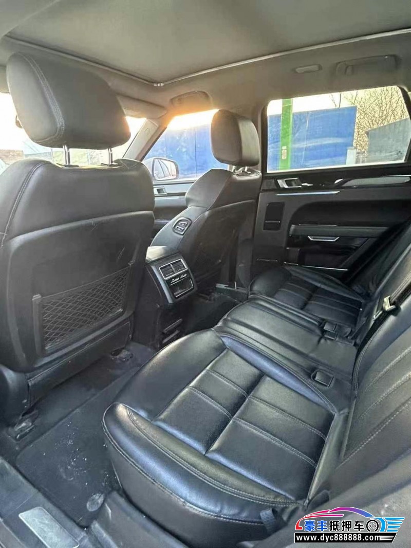 18年众泰T700轿车抵押车出售