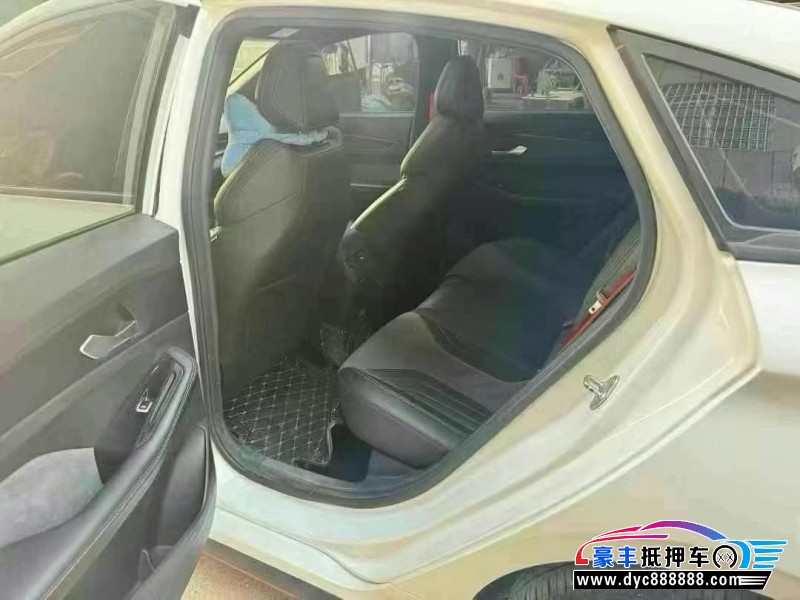 22年吉利缤瑞轿车抵押车出售