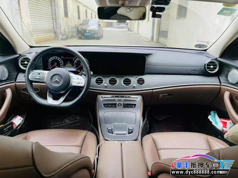 20年奔驰E轿车抵押车出售