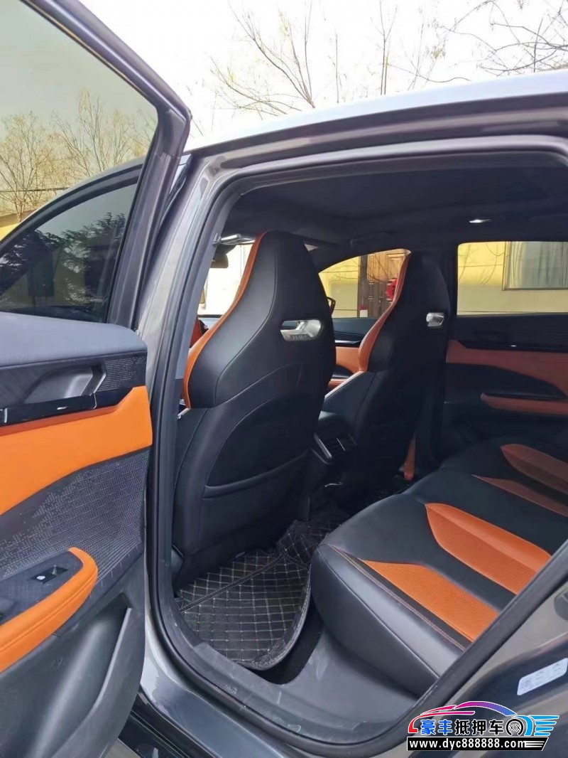 24年长安长安UNI轿车抵押车出售