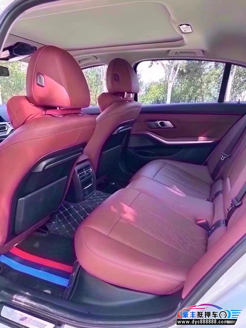 22年宝马3系轿车抵押车出售