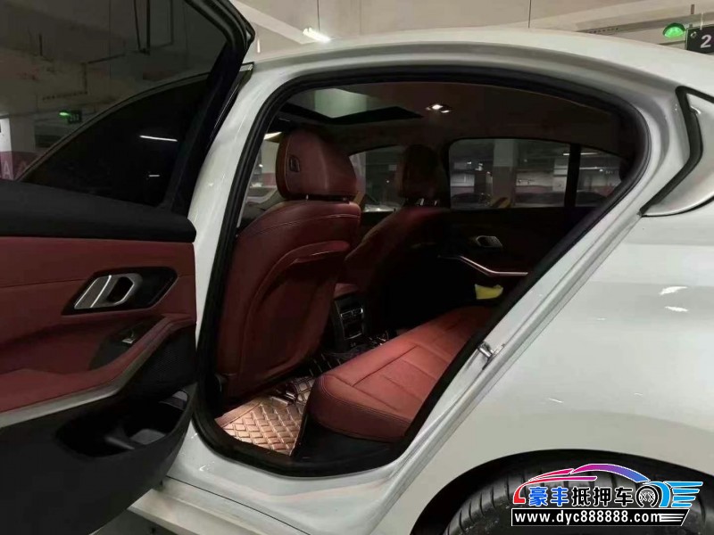 24年宝马3系轿车抵押车出售