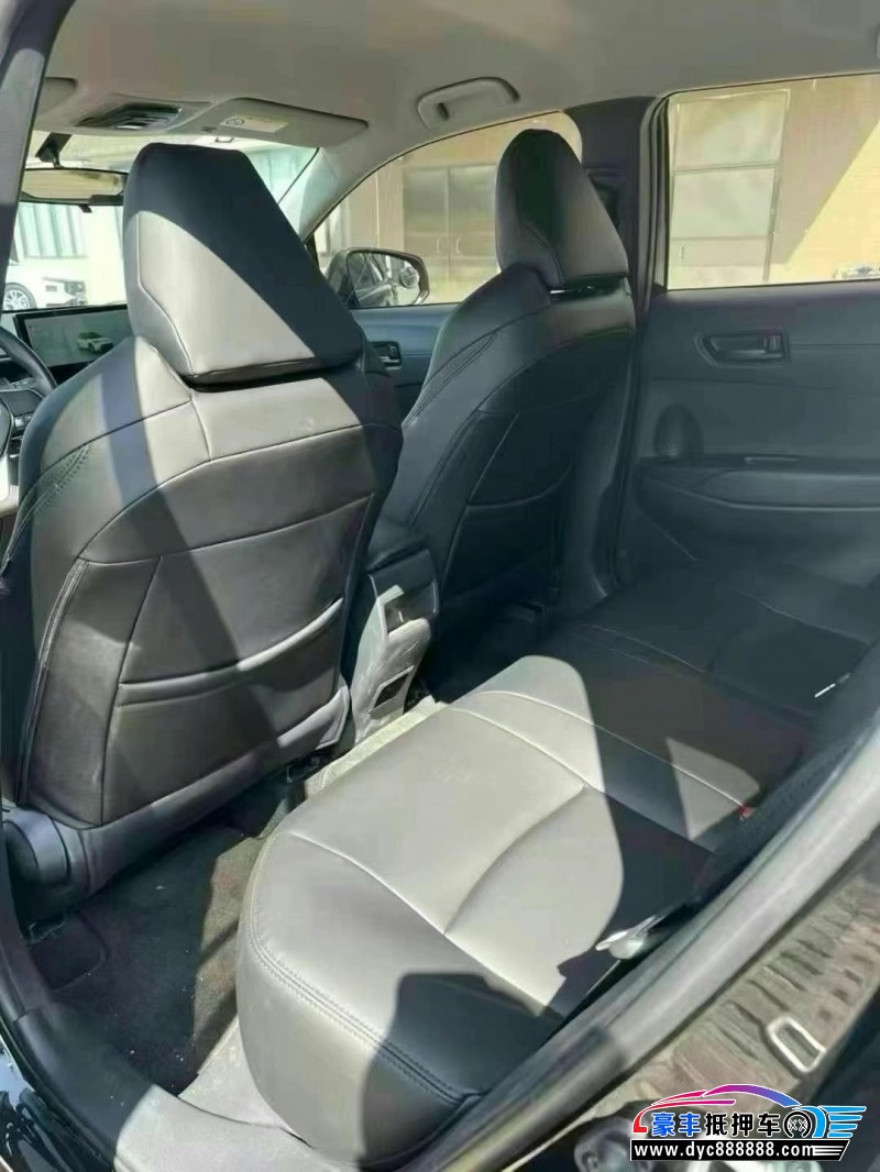 23年丰田锋兰达轿车抵押车出售