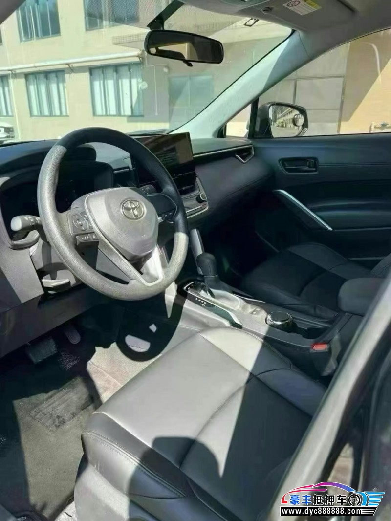 23年丰田锋兰达轿车抵押车出售