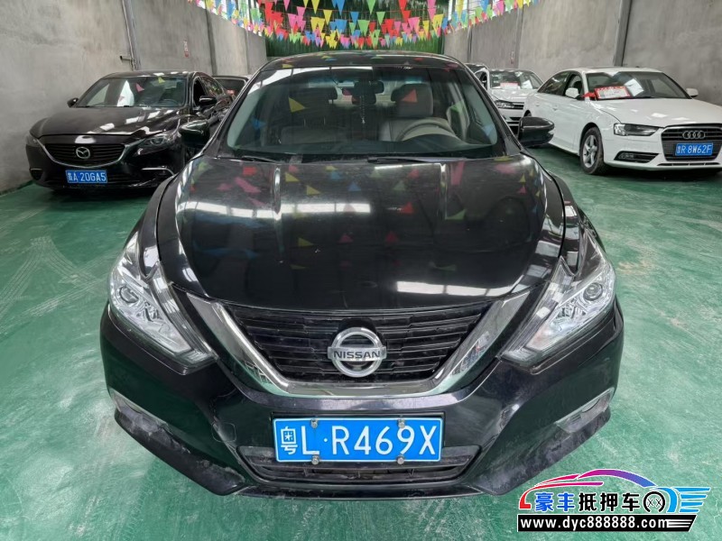 18年日产天籁轿车抵押车出售