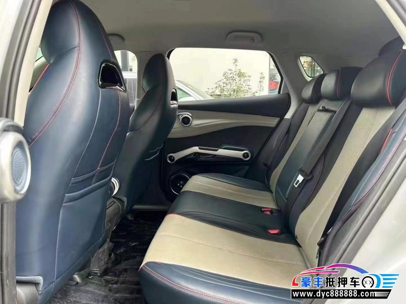 22年比亚迪元轿车抵押车出售