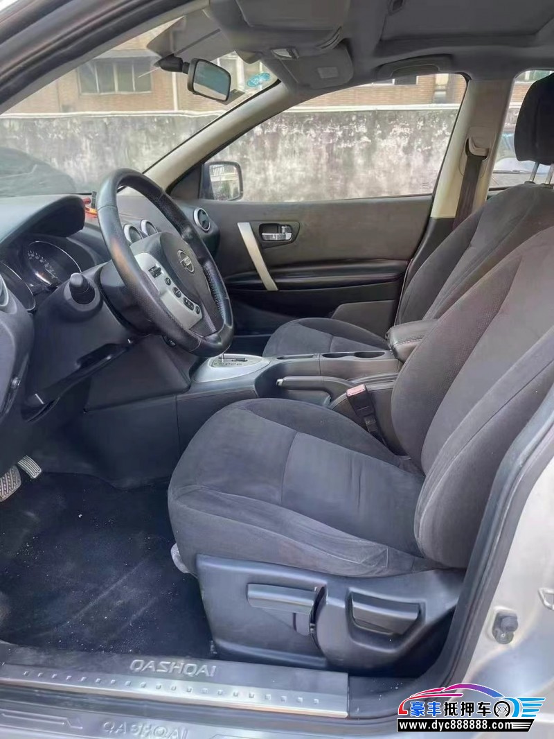 15年日产逍客轿车抵押车出售