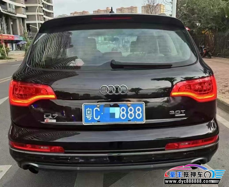 12年奥迪Q7轿车抵押车出售