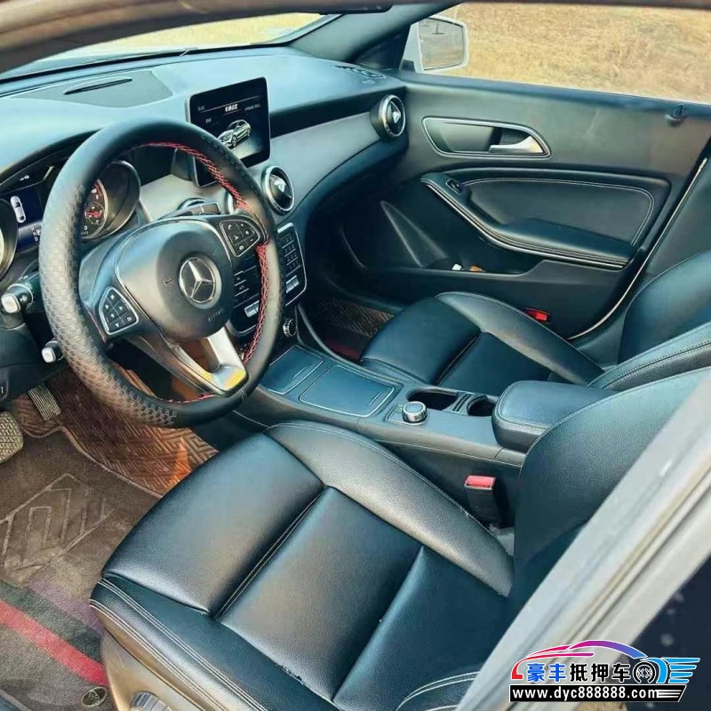 18年奔驰CLA轿车抵押车出售