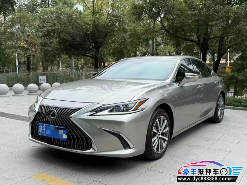 20年雷克萨斯ES轿车抵押车出售