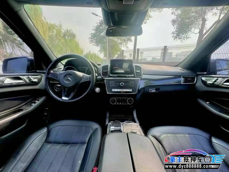 17年奔驰GLS轿车抵押车出售