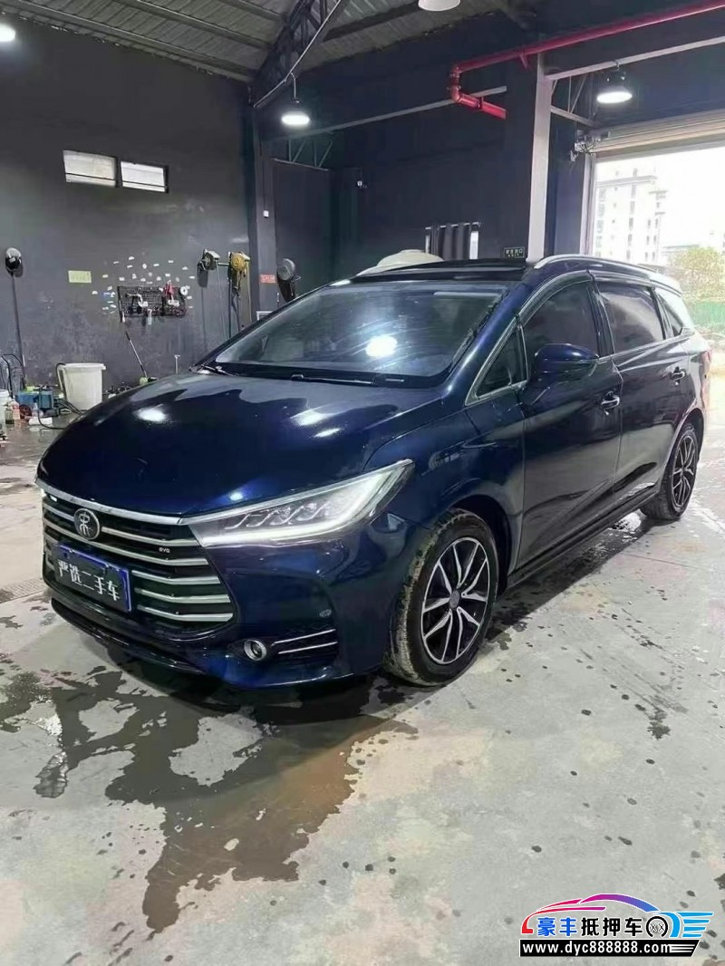 18年比亚迪宋轿车抵押车出售