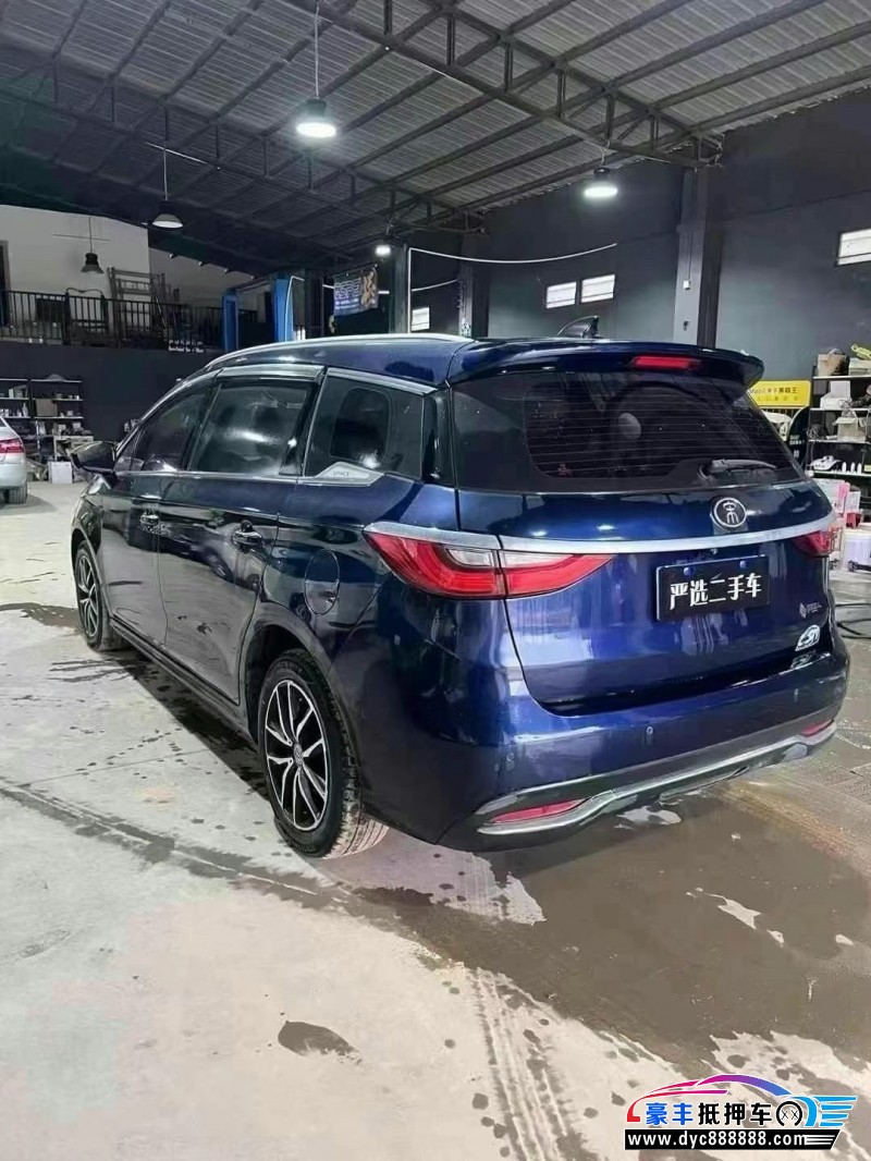 18年比亚迪宋轿车抵押车出售