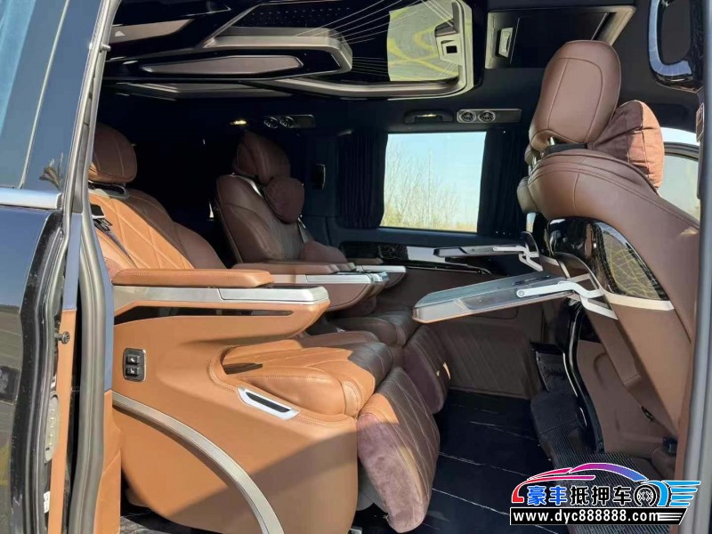 24年奔驰威霆轿车抵押车出售