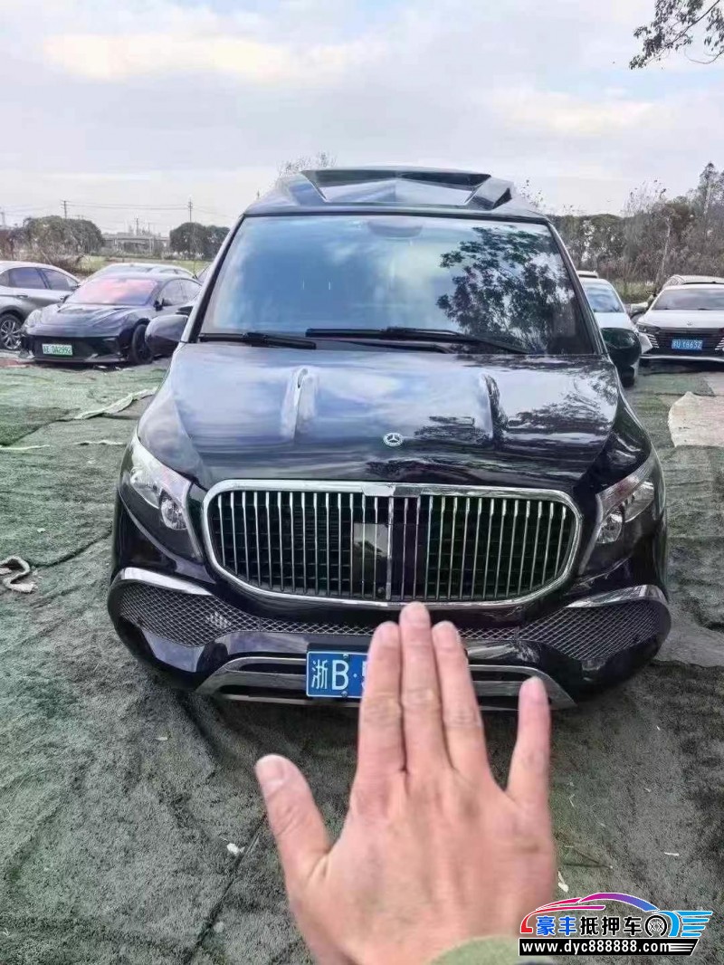 24年奔驰威霆轿车抵押车出售