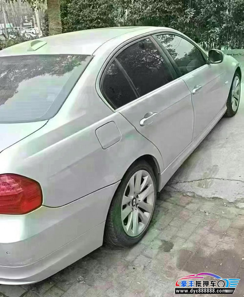 14年宝马3系轿车抵押车出售