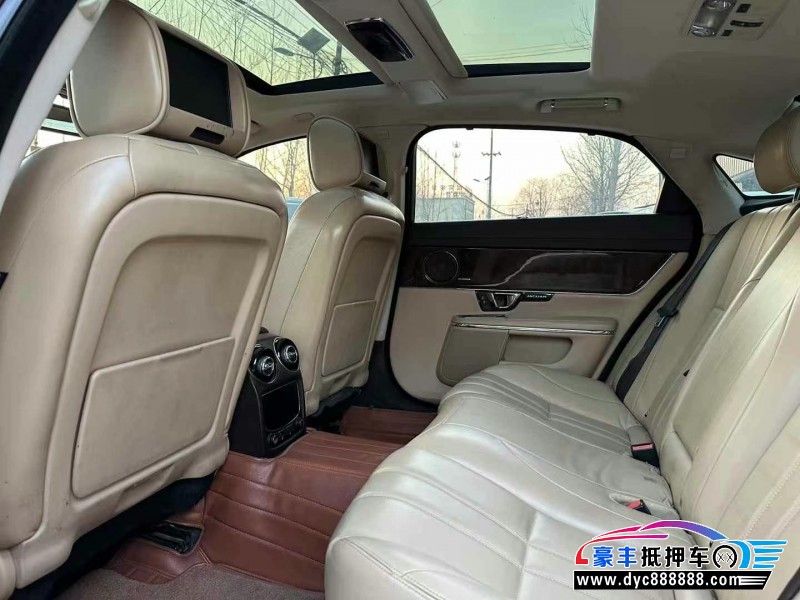 15年捷豹XJ轿车抵押车出售