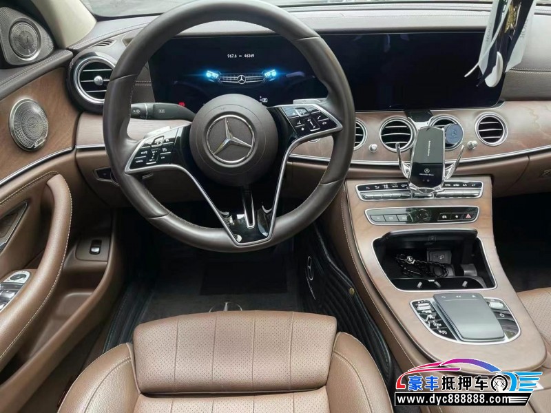 21年奔驰E轿车抵押车出售