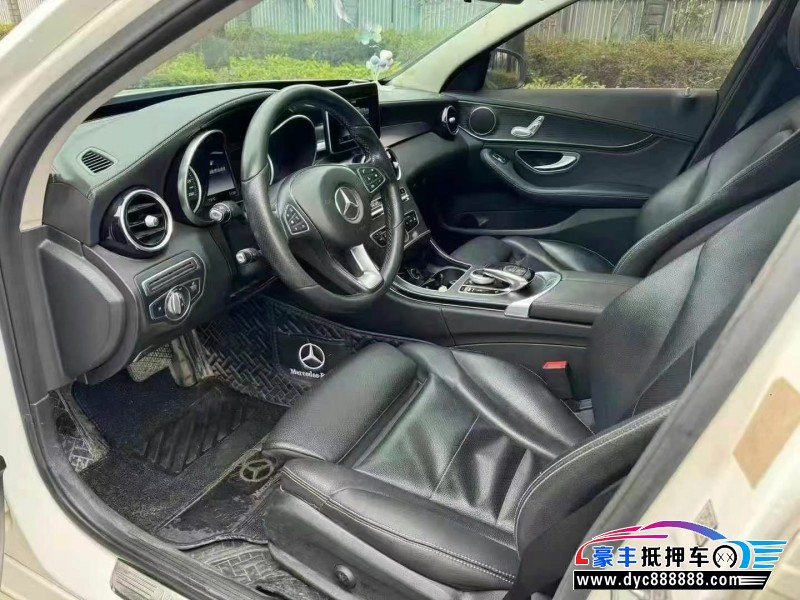 17年奔驰C轿车抵押车出售