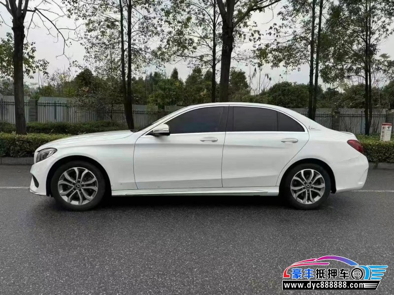 17年奔驰C轿车抵押车出售