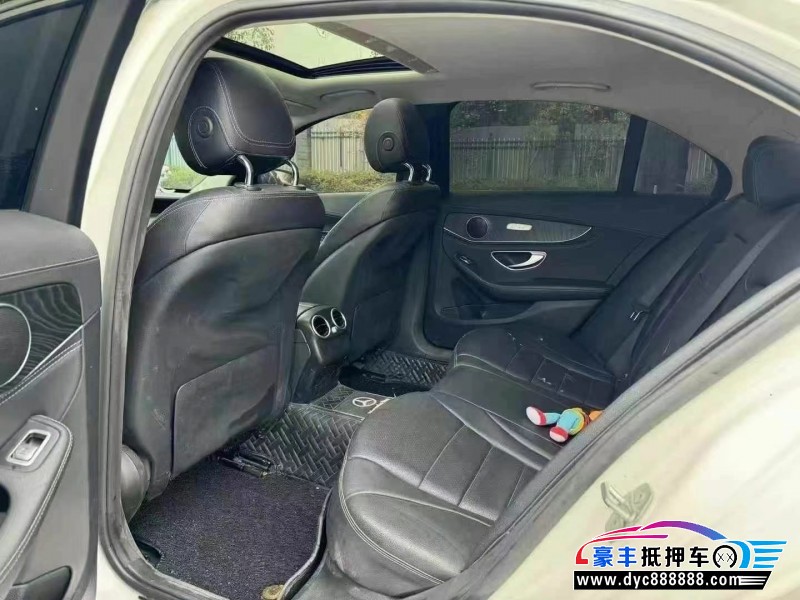 17年奔驰C轿车抵押车出售