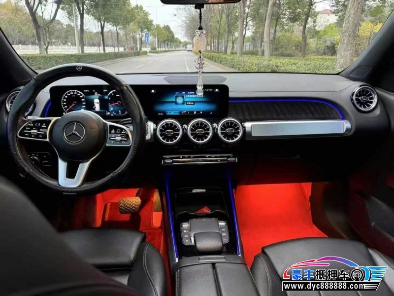 21年奔驰GLB轿车抵押车出售