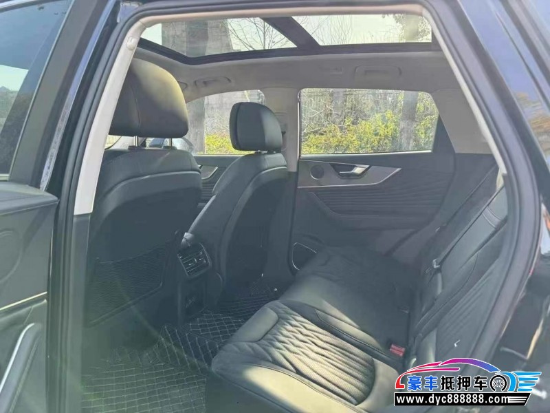 23年红旗HS5轿车抵押车出售