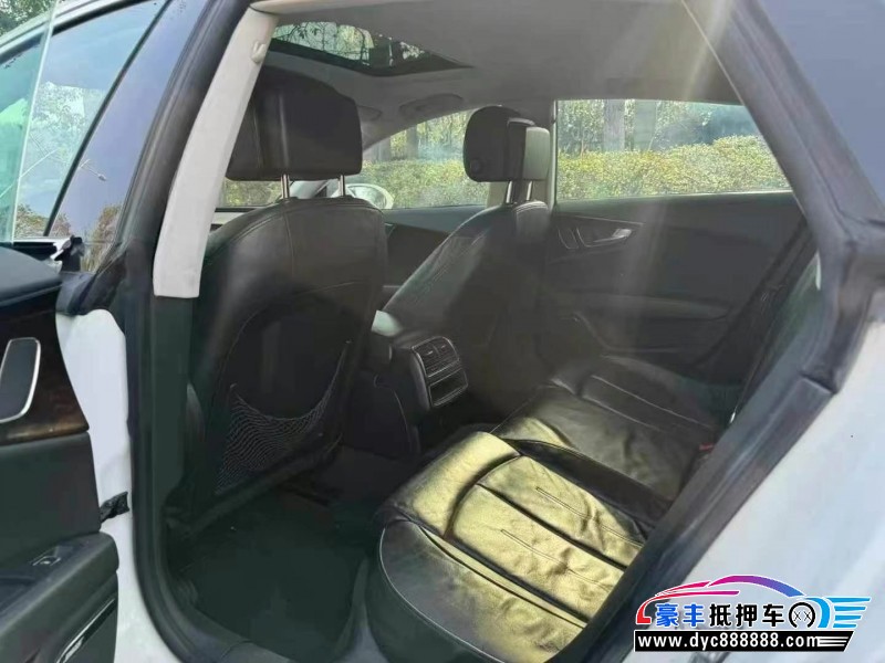 14年奥迪A7轿车抵押车出售