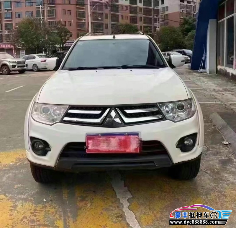 14年三菱帕杰罗轿车抵押车出售