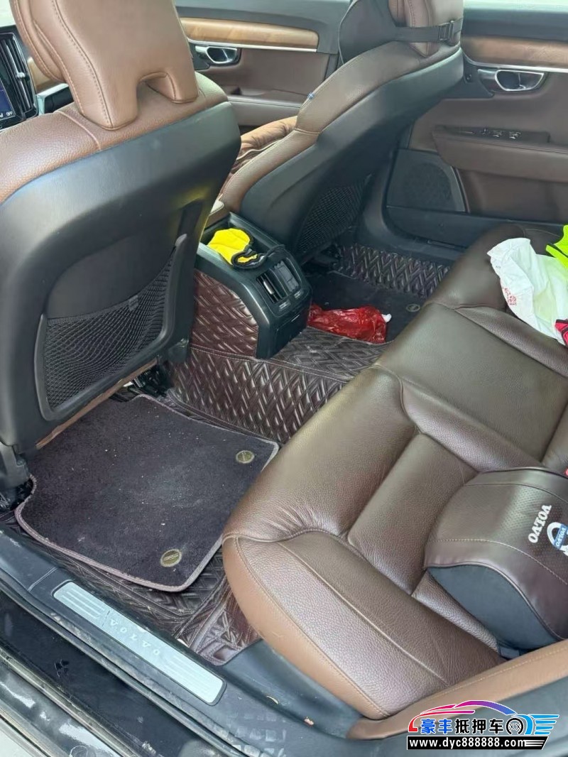 20年沃尔沃S90轿车抵押车出售